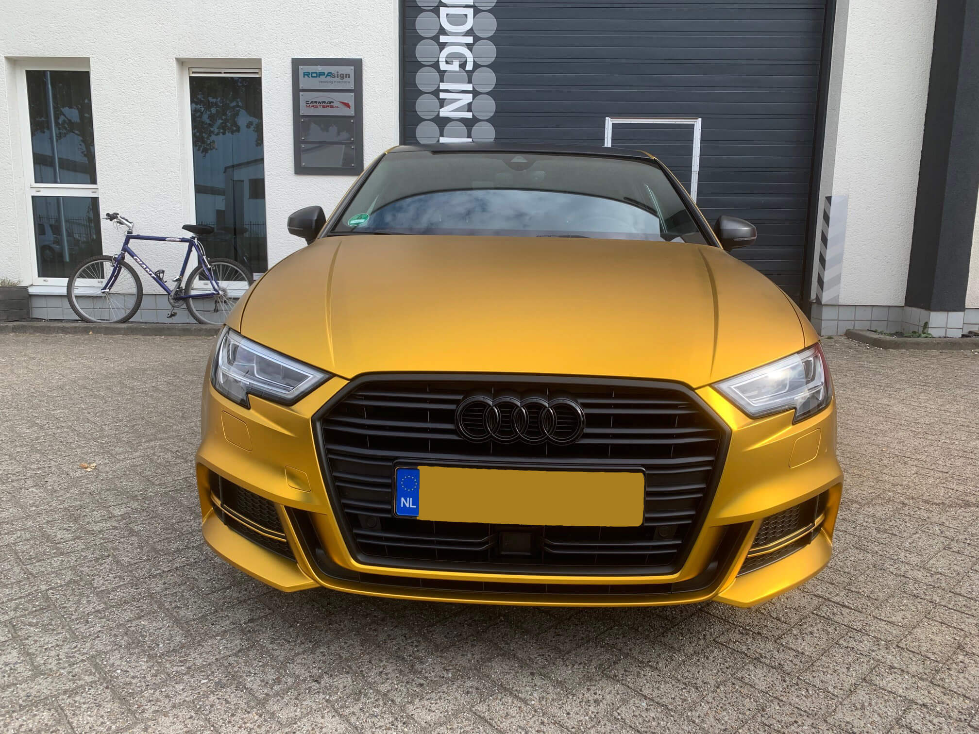 hoek Vegetatie Lang Carwrappen: Audi A3 Satin Gold - Carwrapmasters.nl